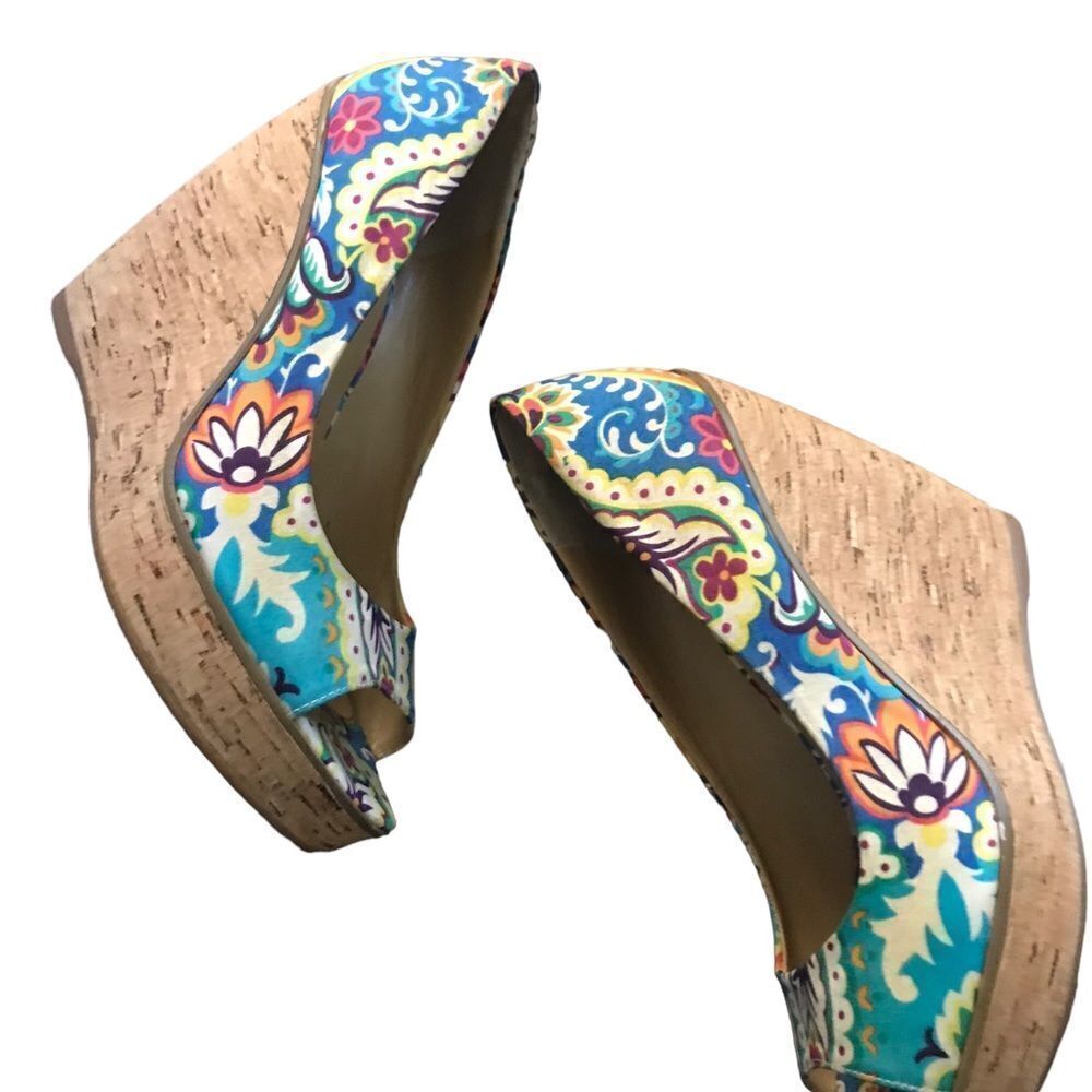 Nine West size 8.5 peep toe wedges beautiful excellent condition - Picture 3 of 3
